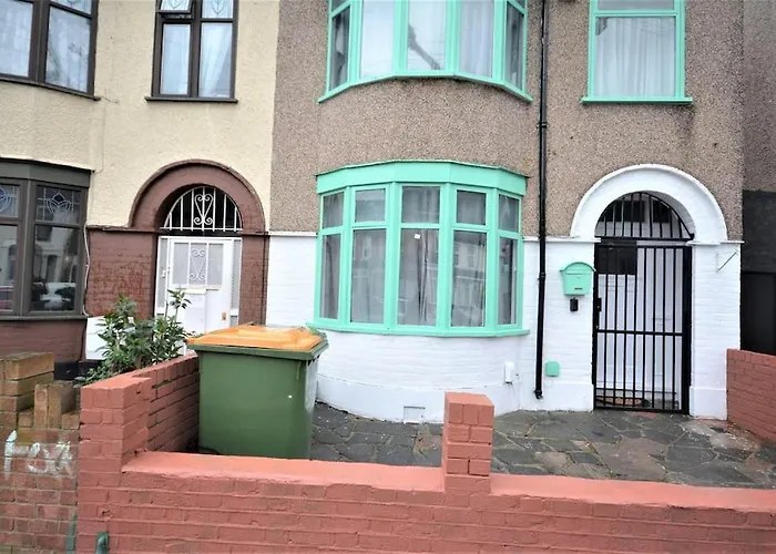 4 Bedroom House In East London