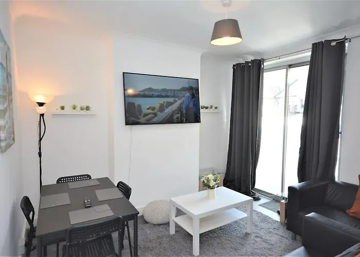 4 Bedroom House In East London