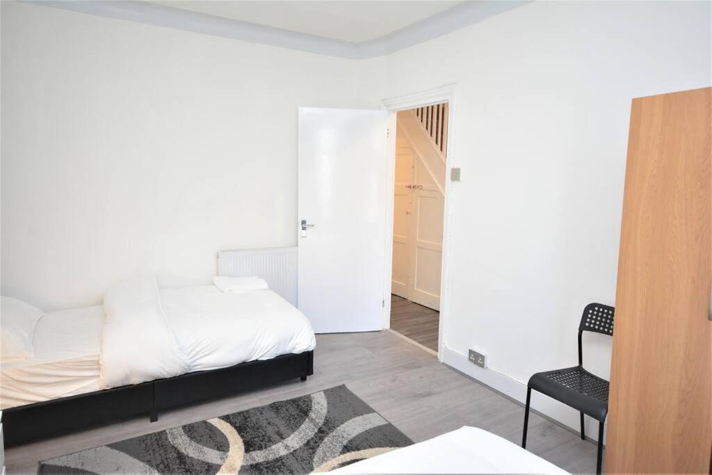 4 Bedroom House In East Casa vacanze